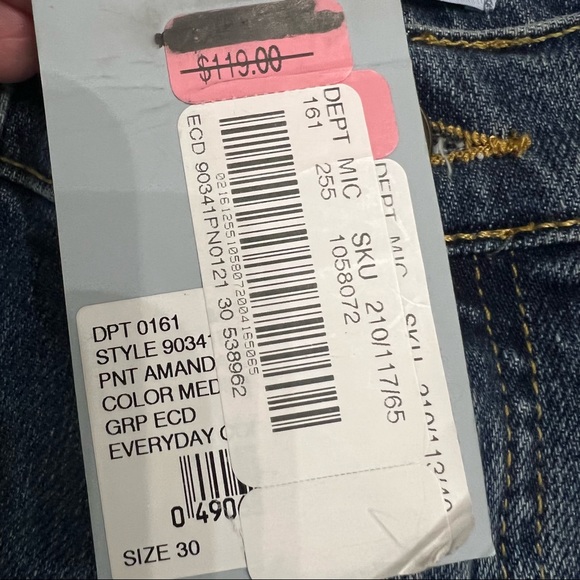 NWT! Antonio Melani high rise kick style jeans - Picture 6 of 7